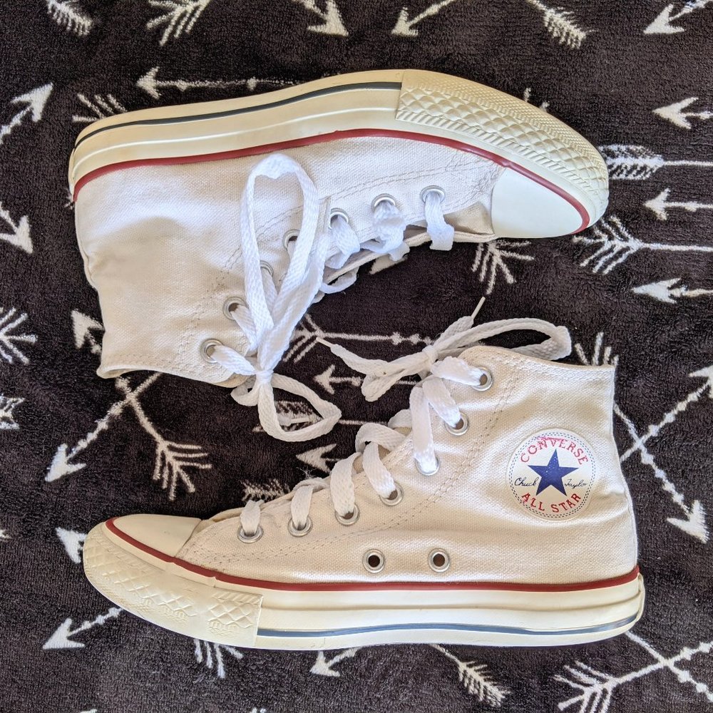 Converse All Stars Boys Shoes Size 2 White hightop